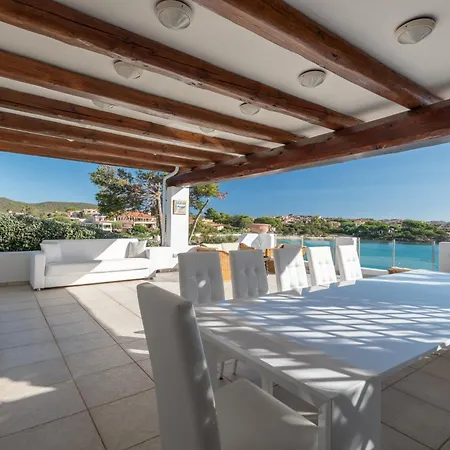 Villa Bianca With A Heated Swimming Pool
