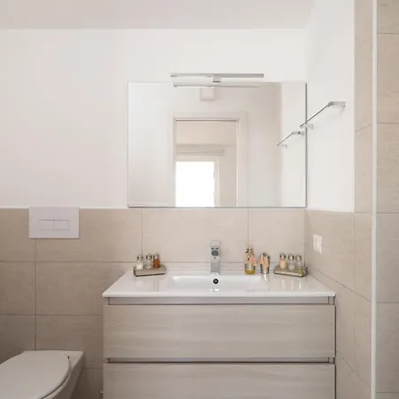 Villa Bianca With A Heated Swimming Pool