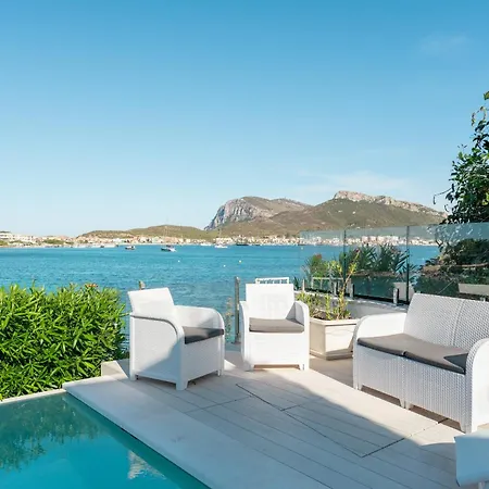 Villa Bianca With A Heated Swimming Pool